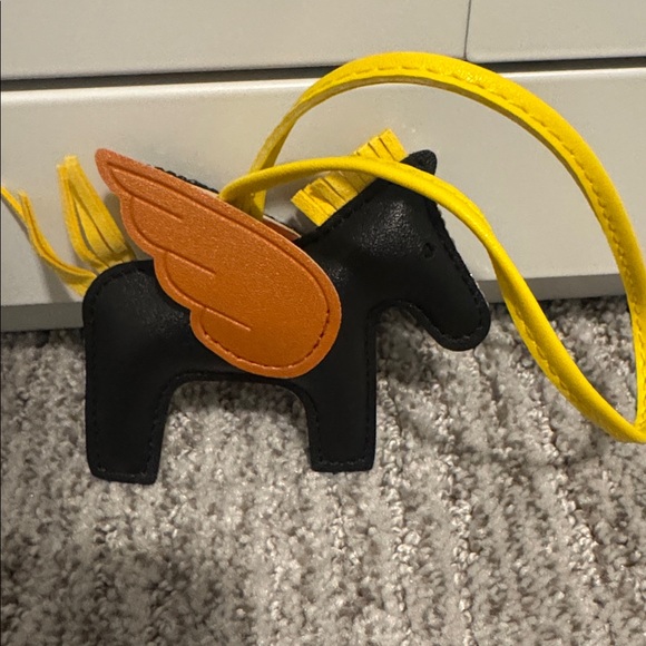 Sparkling Pegasus Keychain with Yellow Strap- New - Picture 6 of 6